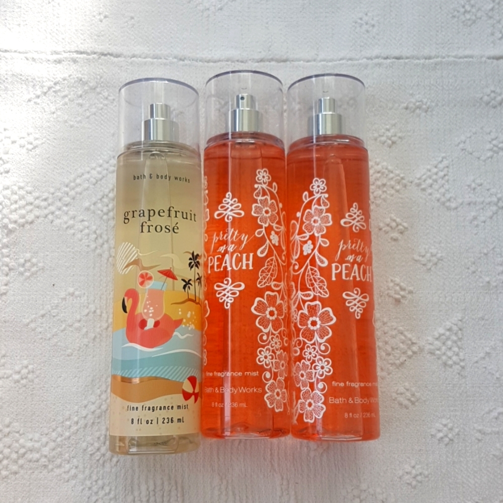Bath and body works Body mists 2 Pretty as a Peach and 1 Grapefruit frose